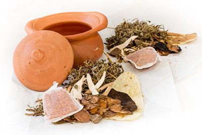 智能環(huán)保的紐恩泰空氣能烘干機為中藥材干燥領(lǐng)域帶來(lái)新氣象