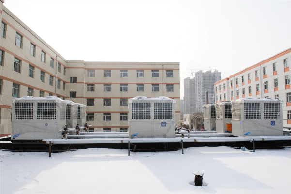 哈爾濱暴雪來(lái)襲，紐恩泰空氣能熱泵-35度冰天雪地供水無(wú)憂(yōu)