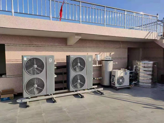家庭裝紐恩泰空氣能兩聯(lián)供熱泵，舒適與養生并存的冷暖方式