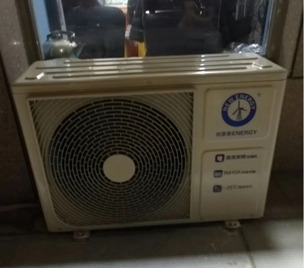 空調制熱效果差，河南一商鋪選擇紐恩泰空氣源熱泵熱風(fēng)機