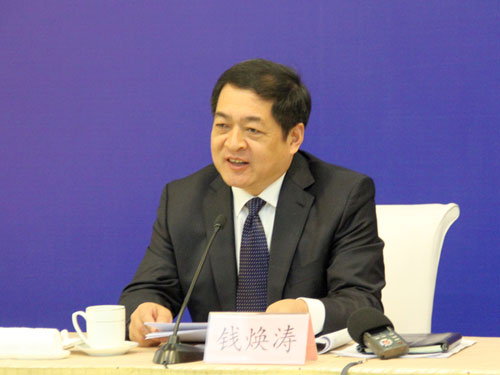 山東省經(jīng)信委主任：將太陽(yáng)能與空氣能結合