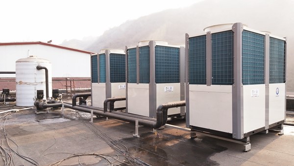 學(xué)校采暖有妙招，用空氣能熱泵一個(gè)冬天節省幾百萬(wàn)