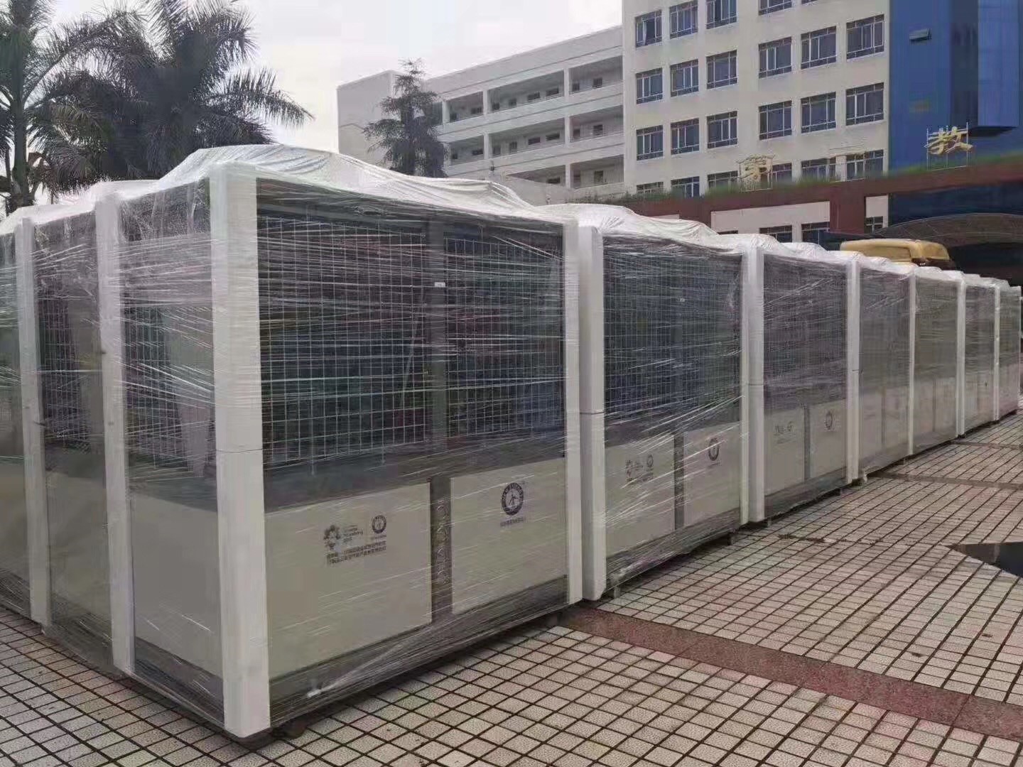 迎接新學(xué)期，紐恩泰攀枝花學(xué)院680噸空氣能熱水工程順利開(kāi)工