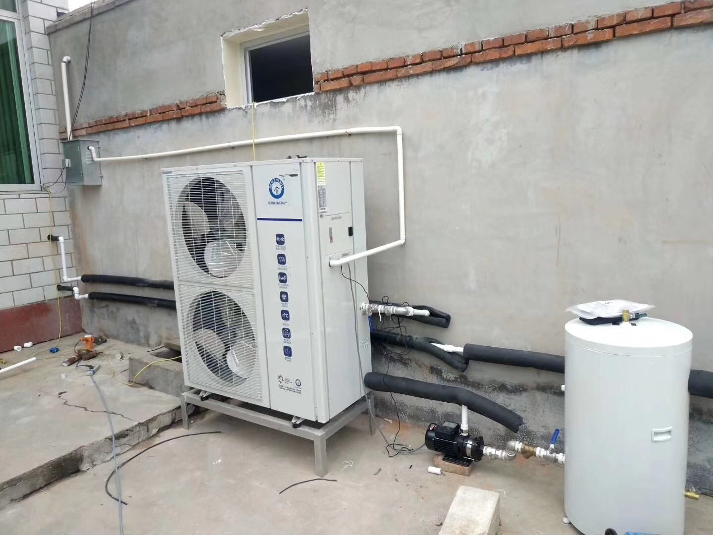 河北秦皇島一農村別墅新裝修，選擇了紐恩泰空氣源熱泵冷暖機
