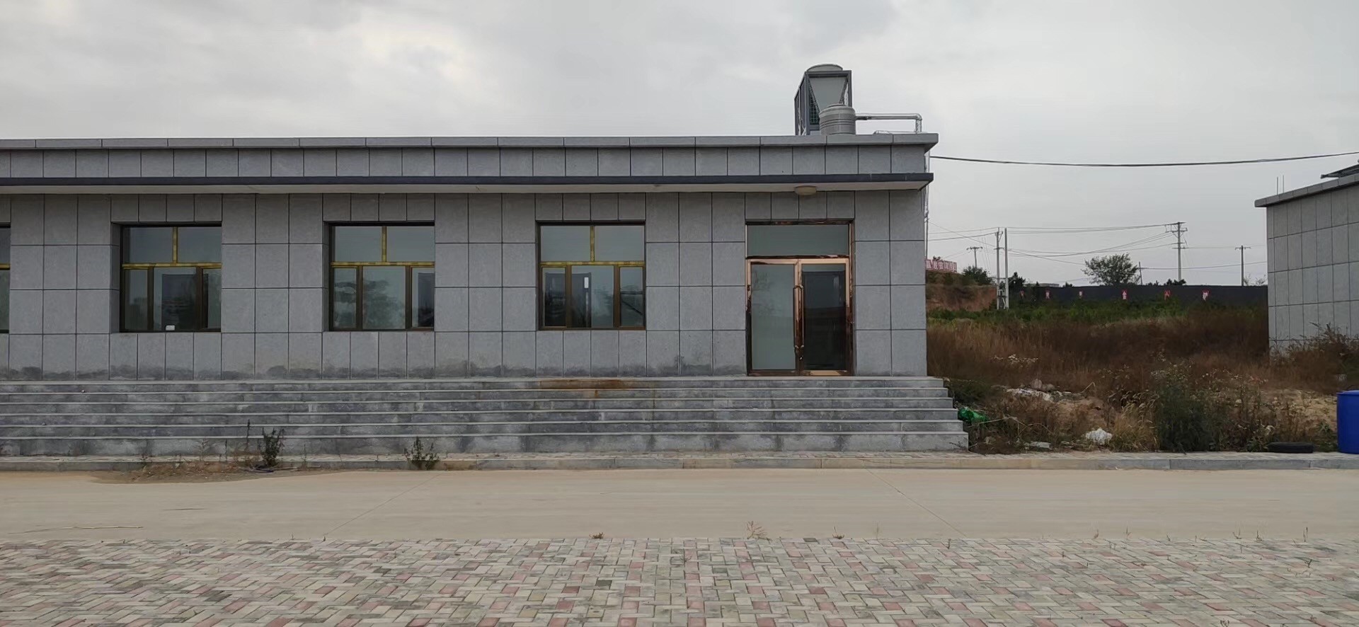 山西大同一工廠(chǎng)辦公樓采用紐恩泰空氣能，提供冬季采暖服務(wù)