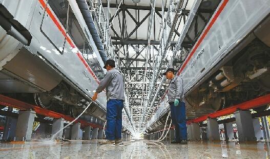 紐恩泰空氣能濟南東動(dòng)車(chē)所“熱水+采暖”工程完工