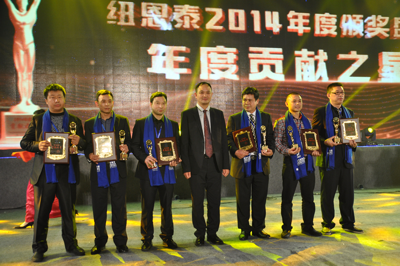 2015年空氣能熱水器行業(yè)年度貢獻之星，樹(shù)立經(jīng)銷(xiāo)商領(lǐng)袖榜樣
