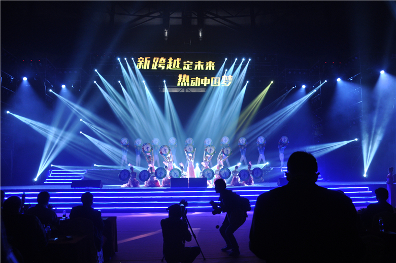 2015年空氣能熱水器行業(yè)年度卓越之星，因為不懈努力