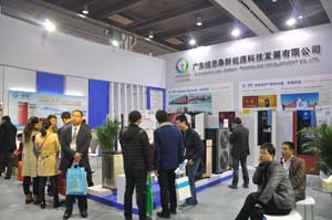 熱水采暖凈化冷氣四聯(lián)供，紐恩泰跨界空氣能熱水器閃耀熱泵展